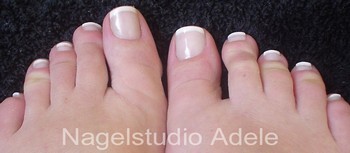 bewaker Machtig pijn doen French Pedicure - Teennagels - Teennagel - Acryl - Gel - Nagelstudio Adèle  Veldhoven Omgeving Eindhoven